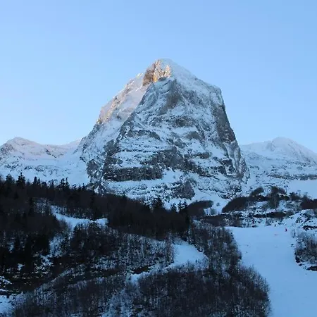 Appartement 4 Pers Avec Vue Panoramique Sur Le Cirque De Gourette *